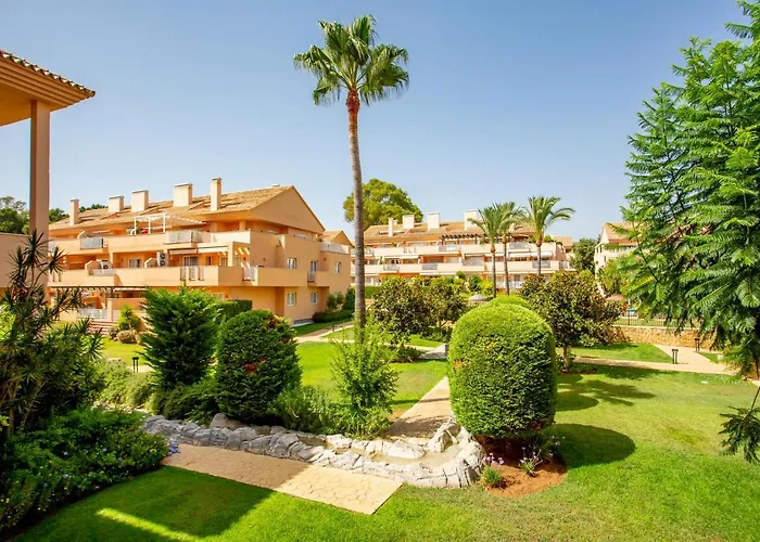 Beautiful Apartment With Big Terrace And Access To 3 Pools Elviria Marbella