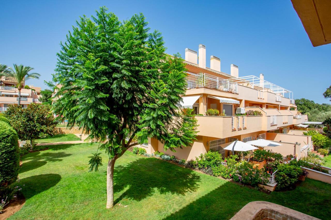 Beautiful With Big Terrace And Access To 3 Pools Elviria Apartment *